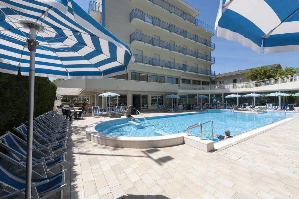 Hotel Miami Lido di Jesolo Exterior photo